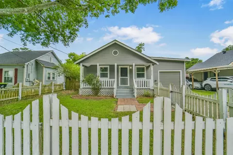 3214 North Ave, Needville, TX 77461