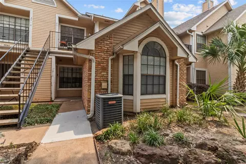 2300 Old Spanish Trl #1011, Houston, TX 77054
