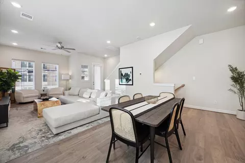 3087 Hicks St, Houston, TX 77007