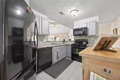 Kitchen - 3639 Nutwood Ln, Spring, TX 77389 photo 2 of 6