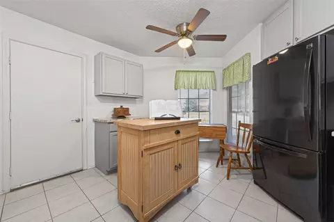 Kitchen - 3639 Nutwood Ln, Spring, TX 77389 photo 4 of 6