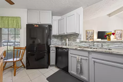 Kitchen - 3639 Nutwood Ln, Spring, TX 77389 photo 5 of 6