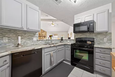 Kitchen - 3639 Nutwood Ln, Spring, TX 77389 photo 3 of 6