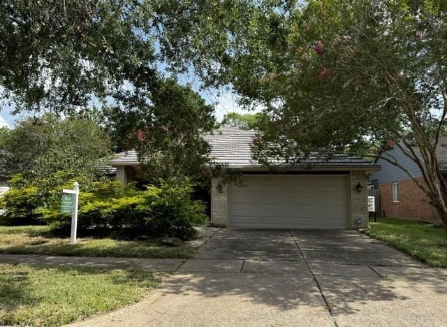 13619 Harpers Bridge Dr, Houston, TX 77041
