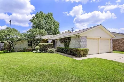9402 Val Verde St, Houston, TX 77063