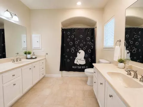 Bath - 17107 Rustington Dr, Spring, TX 77379 photo 7 of 7