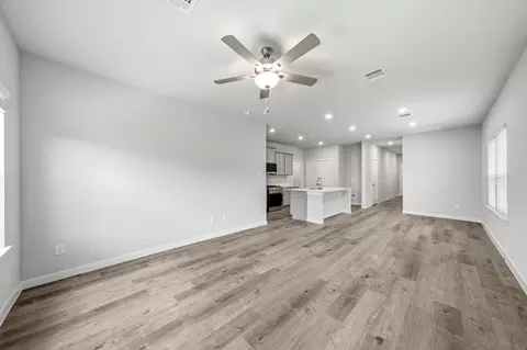 Living - 302 Amy St, Angleton, TX 77515 photo 2 of 2