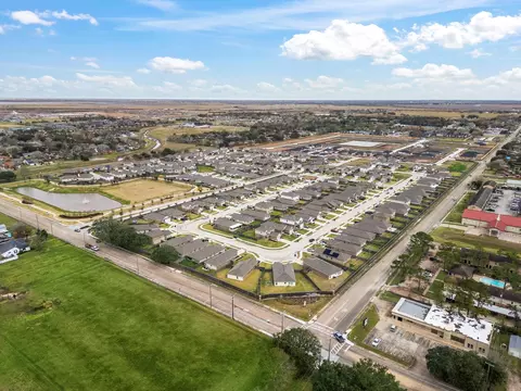 View/Area - 302 Amy St, Angleton, TX 77515 photo 1 of 2