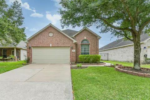 2409 Ameno Dr, Pearland, TX 77581