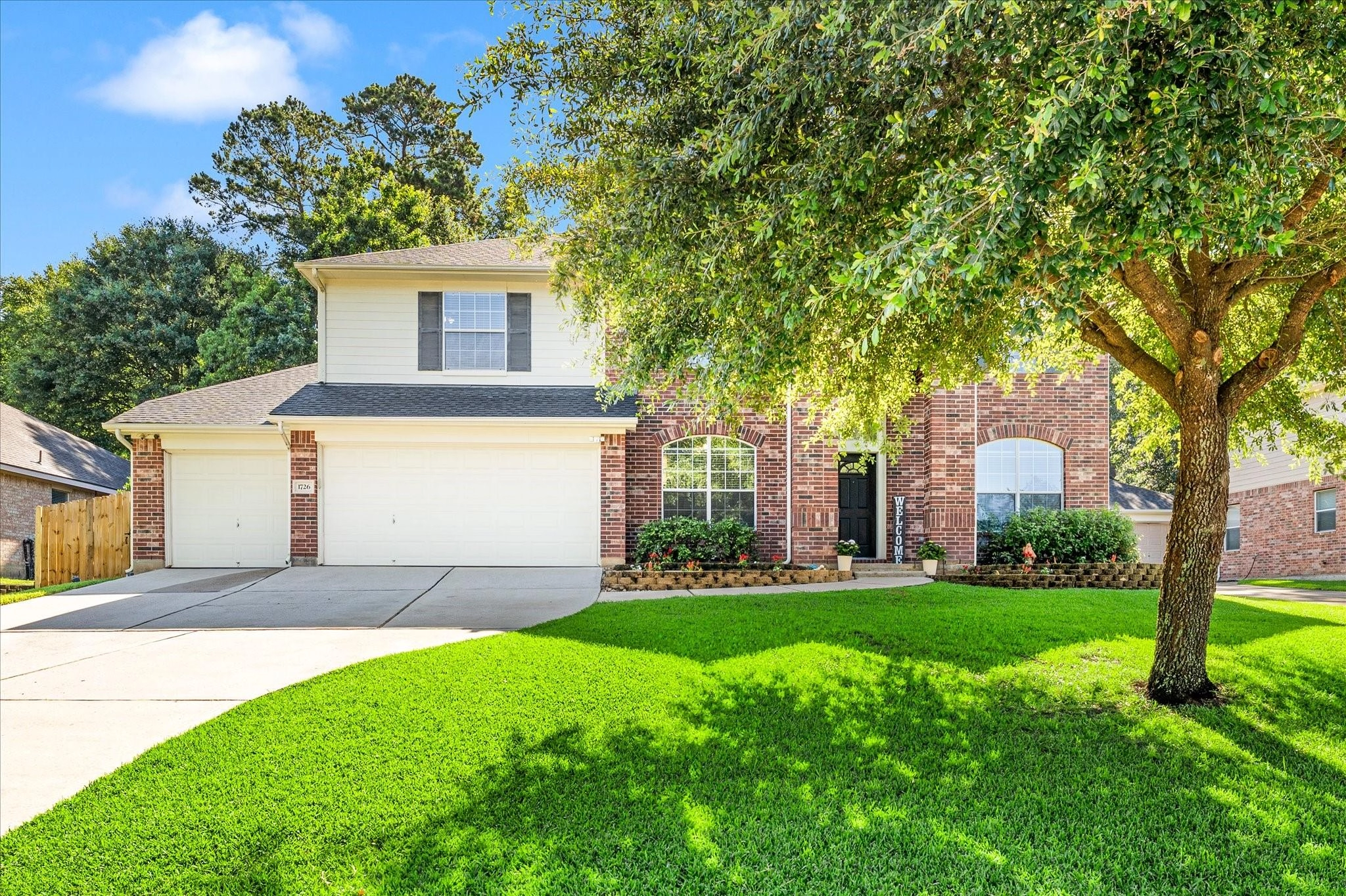 1726 Summergate Dr, Conroe, TX 77304 photo 2