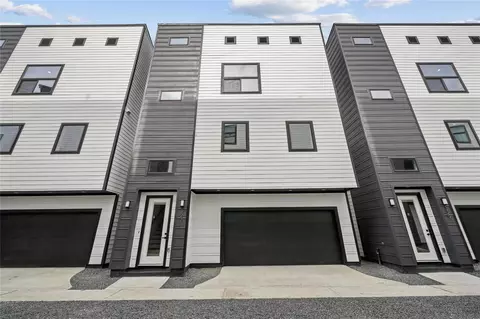 327 N Nagle St, Houston, TX 77003