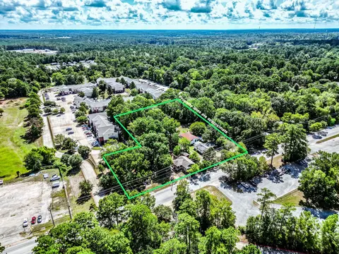 2303 Sycamore Ave, Huntsville, TX 77340