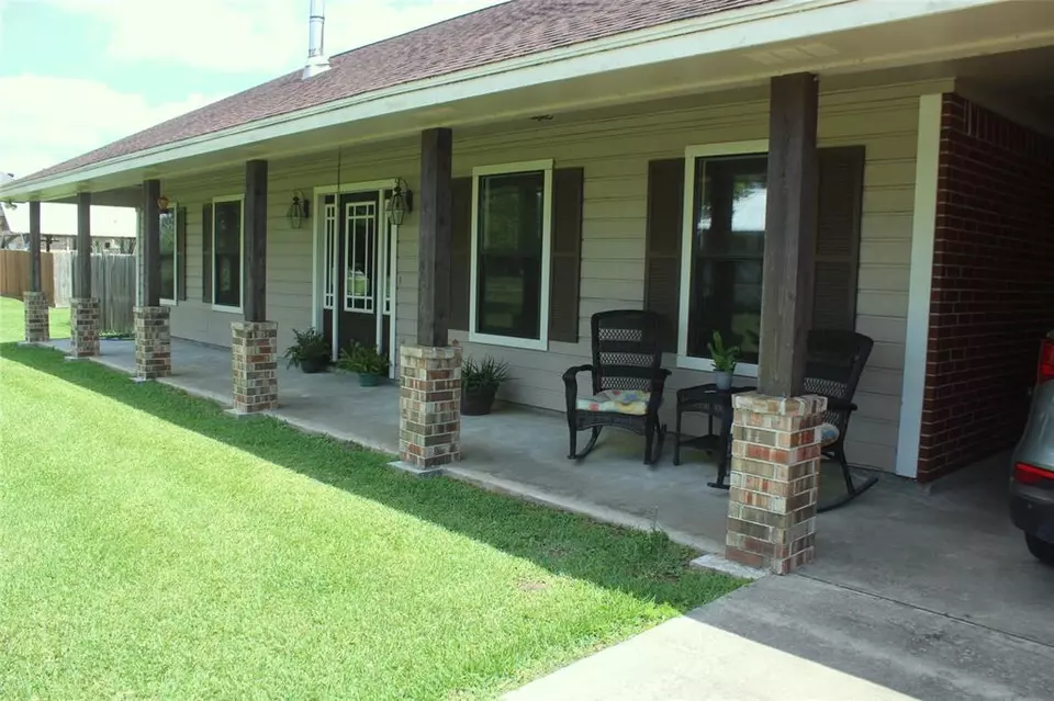 1233 Devillier Rd, Winnie, TX 77665 30 Photos Movoto