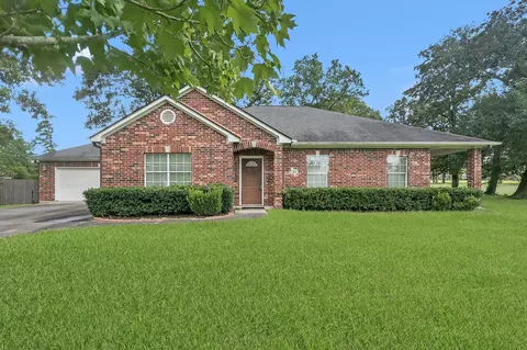83 Mohawk Dr, Conroe, TX 77304 photo 1