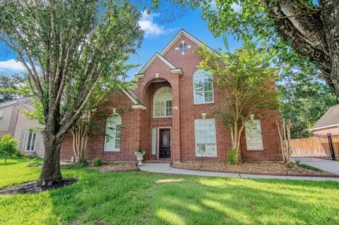 6807 Queensclub Dr, Houston, TX 77069