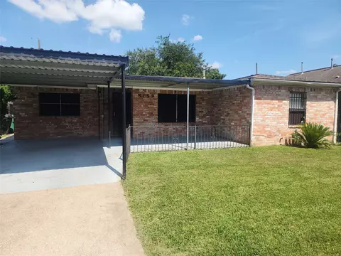 8159 Redfern Dr, Houston, TX 77033