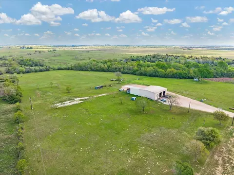 1021 Star Ln, Cat Spring, TX 78933