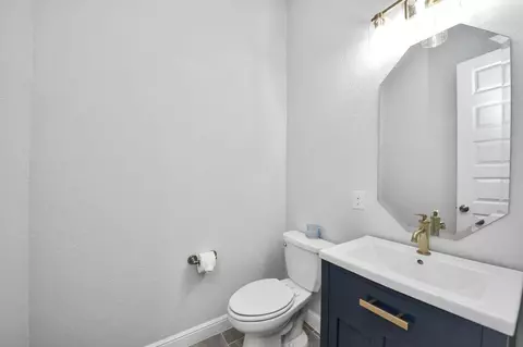 Bath - 4035 Ashland Woods Dr, Spring, TX 77386 photo 4 of 6