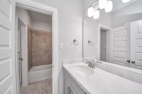 Bath - 4035 Ashland Woods Dr, Spring, TX 77386 photo 6 of 6