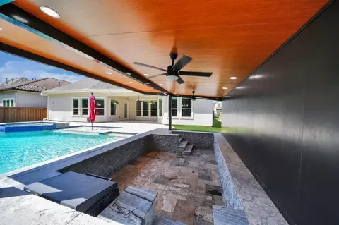 Exterior - 4035 Ashland Woods Dr, Spring, TX 77386 photo 8 of 13