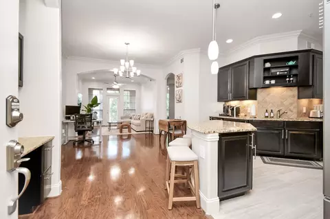 2120 Kipling St #306, Houston, TX 77098