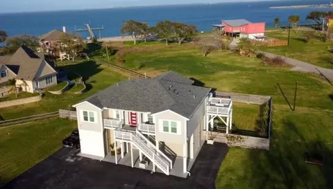 4 Shore Acres Cir, Shoreacres, TX 77571