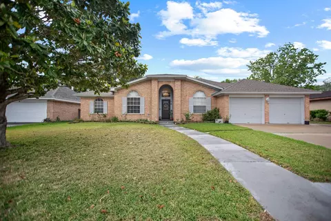 106 La Salle Blvd, Port Lavaca, TX 77979
