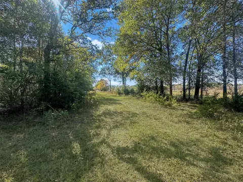 2845 Boehnke Rd, Muldoon, TX 78949