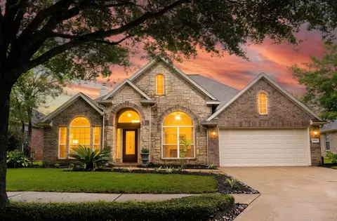 10014 Red Mesa Dr, Houston, TX 77095
