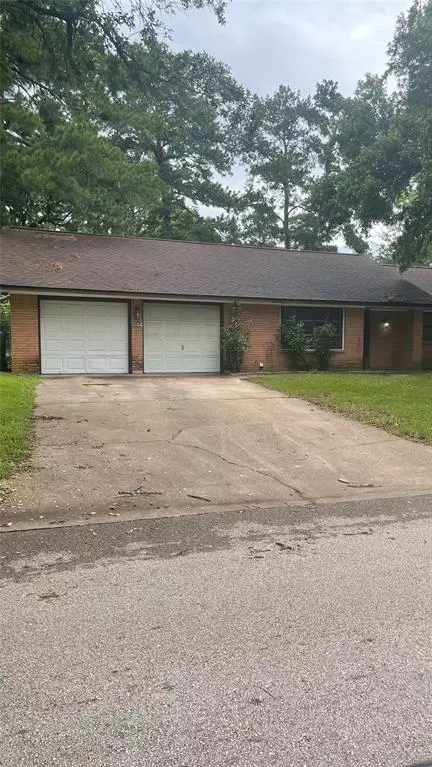 1106 Hillcrest Dr, Conroe, TX 77301 photo 1