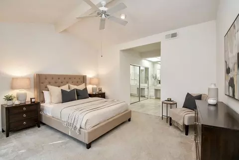 11711 Memorial Dr #41, Houston, TX 77024