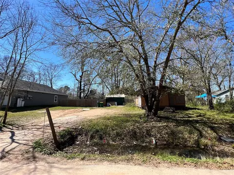 321 S 13th St, Conroe, TX 77301 photo 1