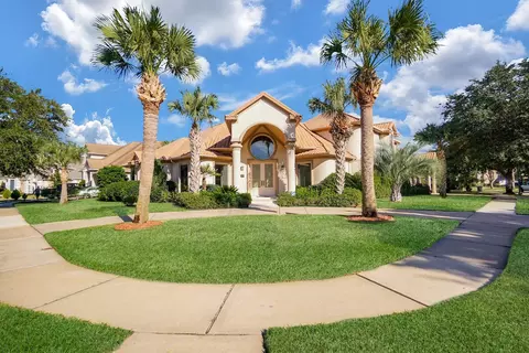 10 Lake Mist Ct, Sugar Land, TX 77479