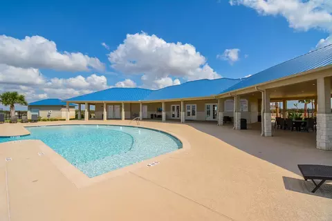 3048 Palacios Bay Dr, Palacios, TX 77465