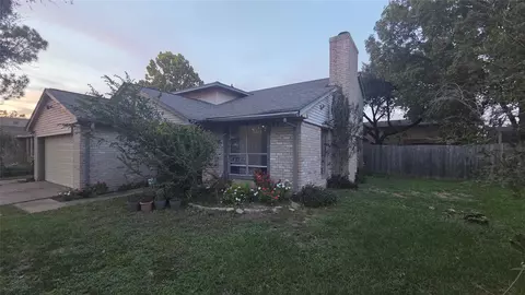 17918 Lake Manor Dr, Houston, TX 77084