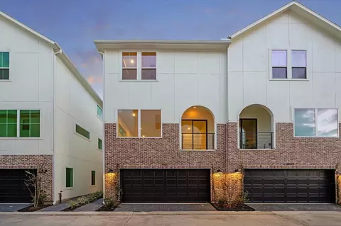 3067 Hicks St, Houston, TX 77007