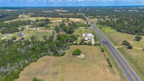 View/Area - 2805 Deer Rd, Brenham, TX 77833 photo 4 of 7
