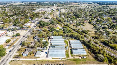 View/Area - 511 W Main St, Weimar, TX 78962 photo 6 of 6
