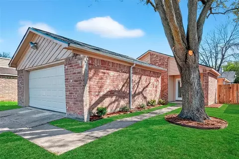 12815 Maxfield Dr, Houston, TX 77082