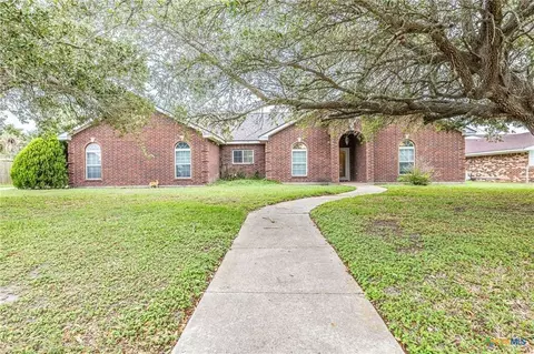 5 Las Brisas Pl, Port Lavaca, TX 77979