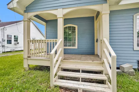4522 Canal St, Houston, TX 77011
