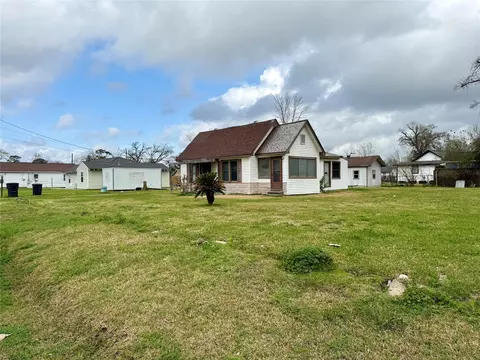 2405 Mann St, Houston, TX 77093