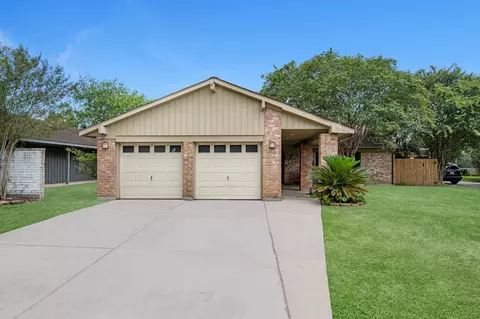 Exterior - 4718 Lost Oak Dr, Spring, TX 77388 photo 2 of 7
