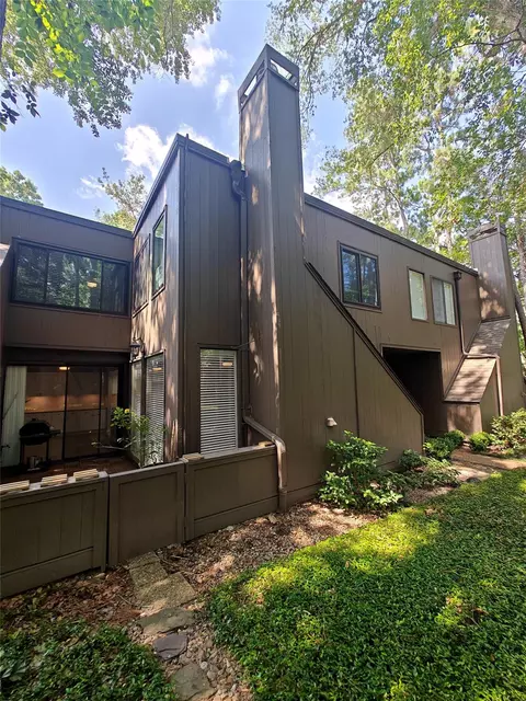161 Litchfield Ln, Houston, TX 77024