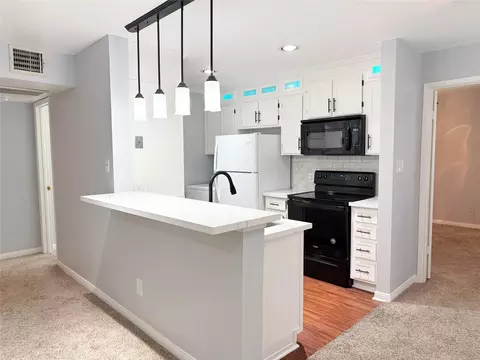 2626 Holly Hall St #1208, Houston, TX 77054