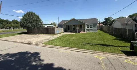 3001 Lincoln St, Liberty, TX 77575