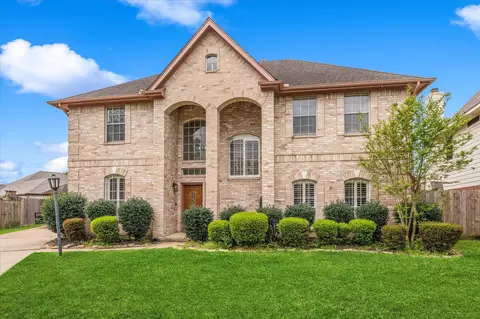 4318 Raintree Ct, Pasadena, TX 77505