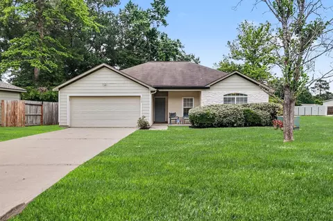 135 Kellyn Oaks Dr, Conroe, TX 77306