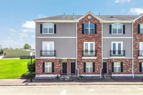 620 Cathedral Sq, Beaumont, TX 77701