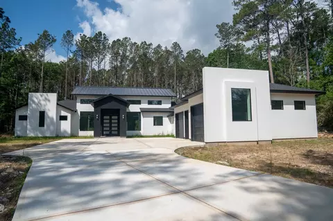 343 Sundog Rd, Huntsville, TX 77340